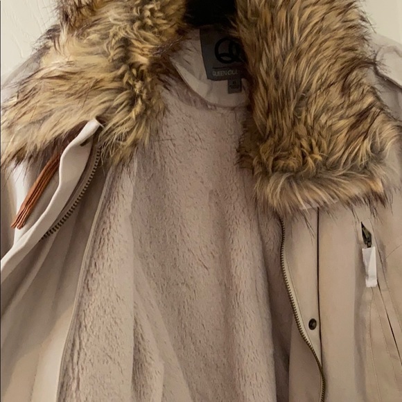 Stay Cute in this all purpose Jacket/car coat - Picture 2 of 3